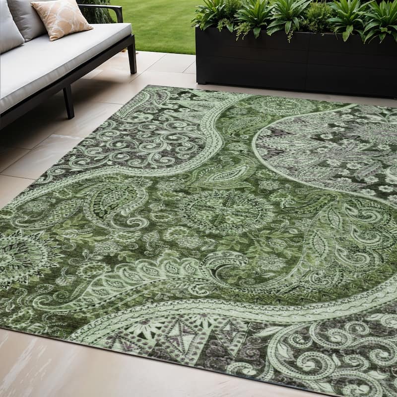 HomeRoots Floral Medallion Transitional Rectangle Outdoor Rug - 5' X 8'