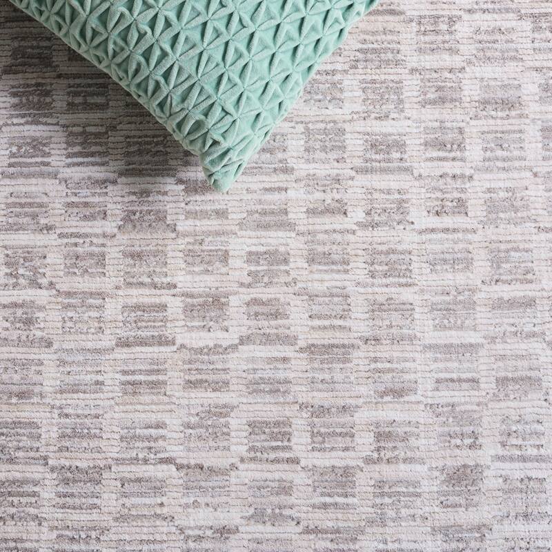 SAFAVIEH Garnet Martta Modern Rug