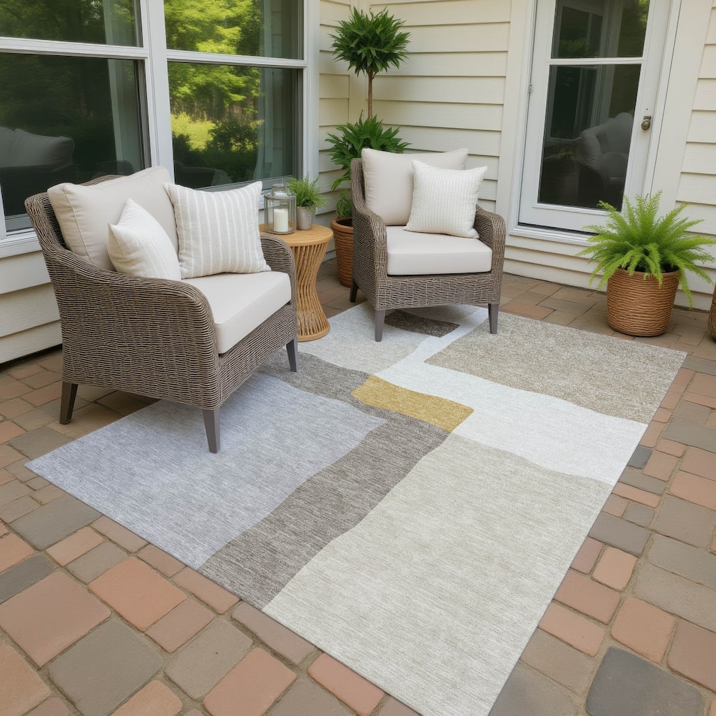 Machine Washable Indoor/ Outdoor Contemporary Blox Chantille Rug