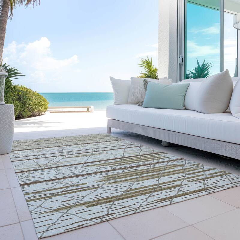 Machine Washable Indoor/ Outdoor Modern Global Chantille Rug