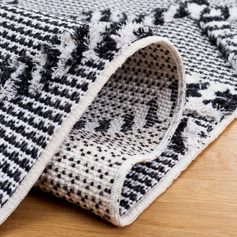 SAFAVIEH Augustine Saori Rustic Trellis Fringe Rug