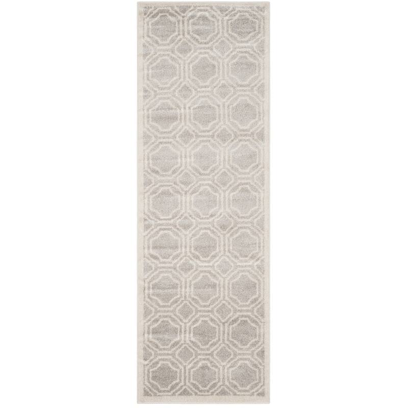 SAFAVIEH Amherst Aleksei Modern Rug