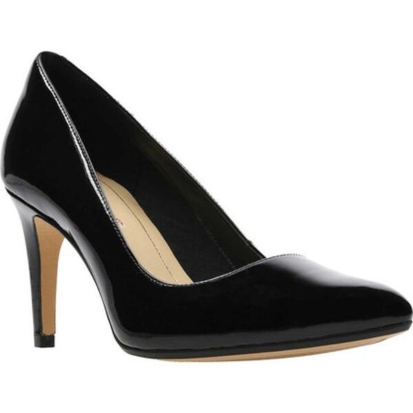 clarks black patent leather pumps