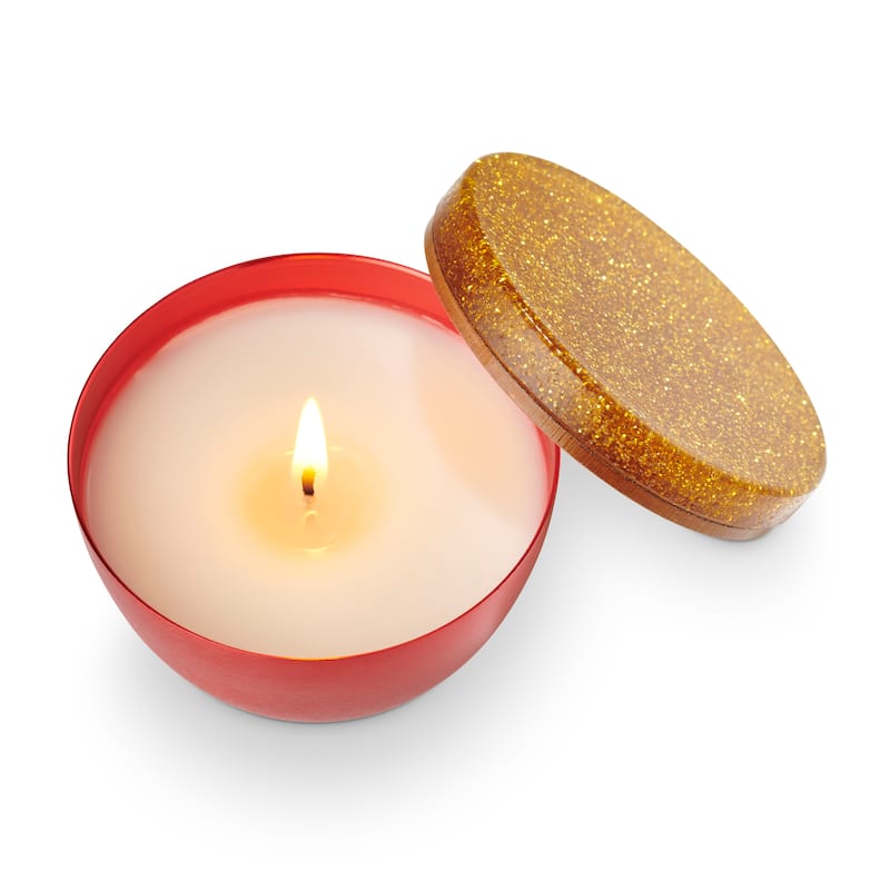 ILLUME Memory Lane Mistletoe Kisses Candle