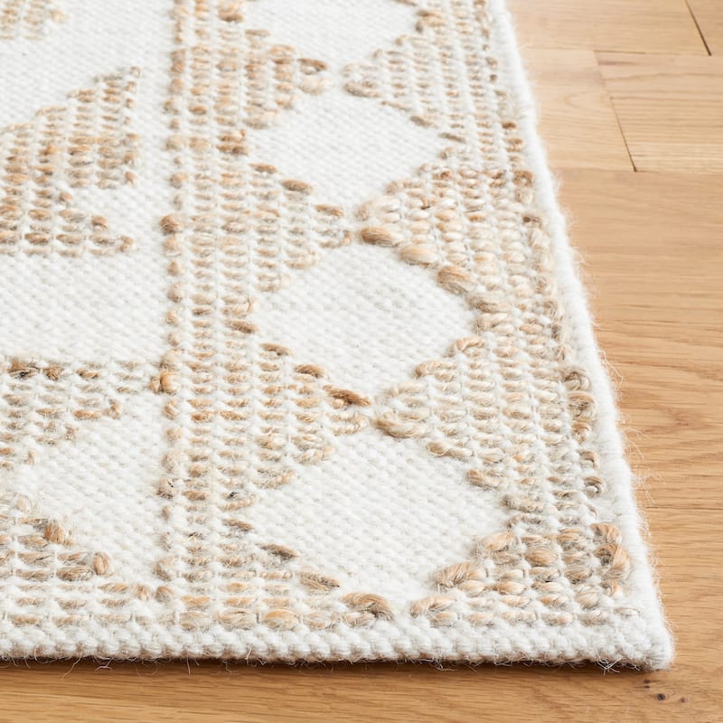 SAFAVIEH Handmade Natural Fiber Deepshikha Jute & Wool Rug