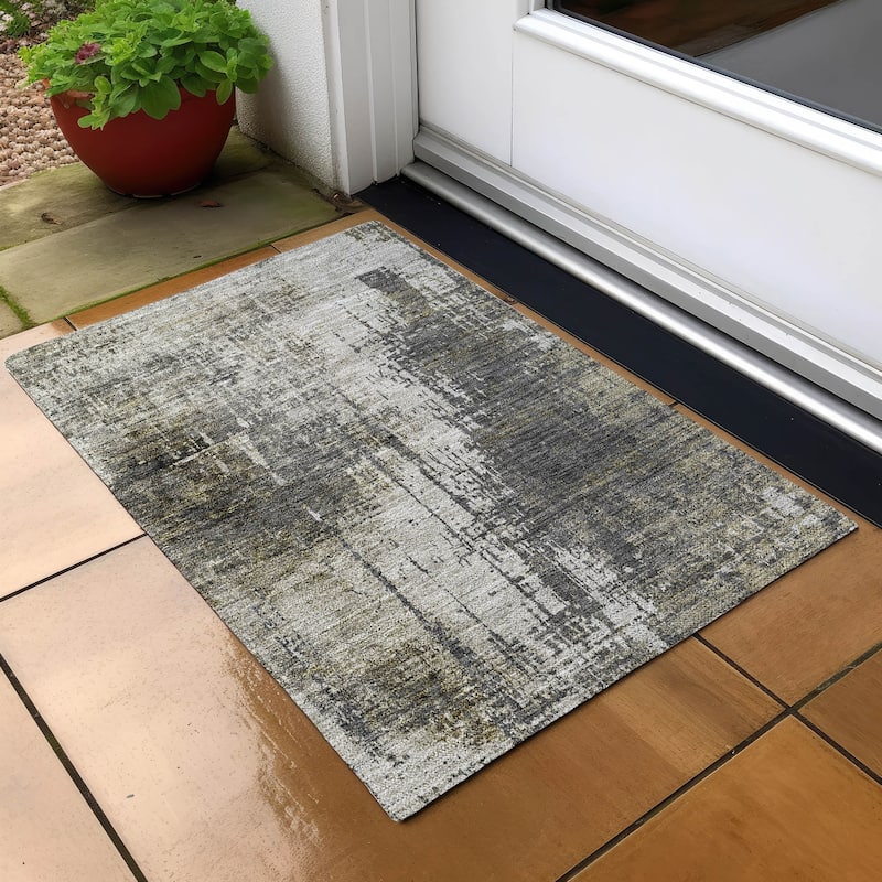 Machine Washable Indoor/ Outdoor Chantille Abstract Ombre Rug - Taupe - 1'8" x 2'6"