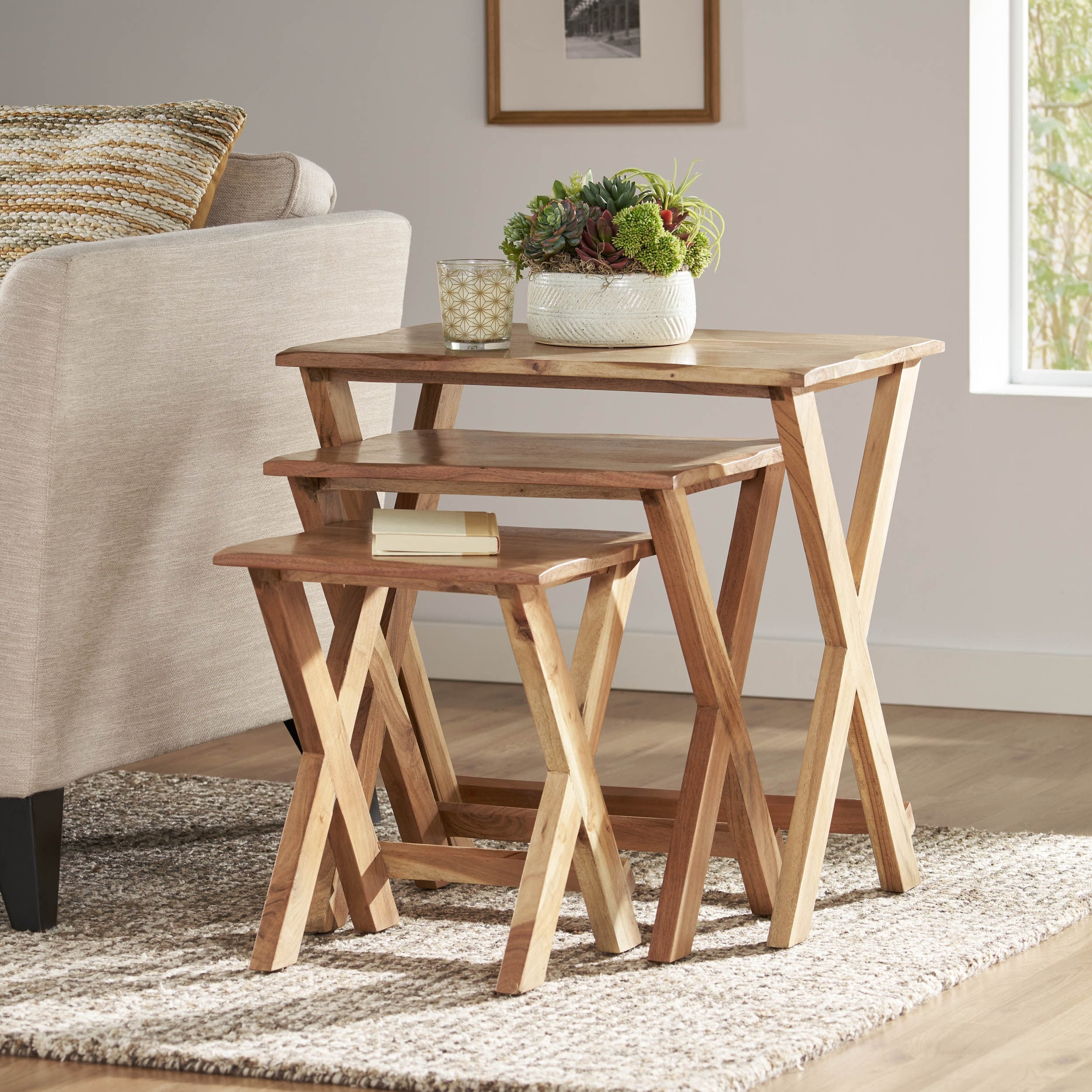 Acacia wood store nest of tables