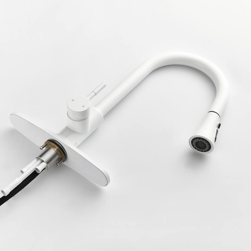 Single Handle Pull-down Sprayer Kitchen Faucet With Deck plate