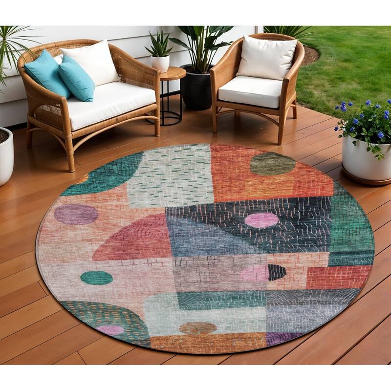HomeRoots Geometric Transitional Rectangle Outdoor Rug - 8' Round