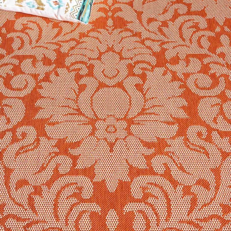 SAFAVIEH Courtyard Peggie Indoor/ Outdoor Patio Backyard Rug