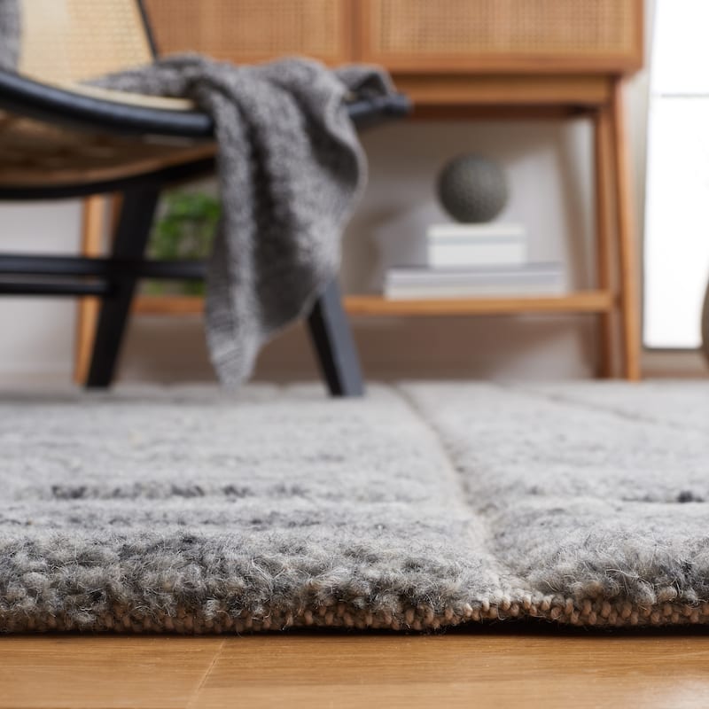 SAFAVIEH Handmade Kenya Maeva Wool Rug