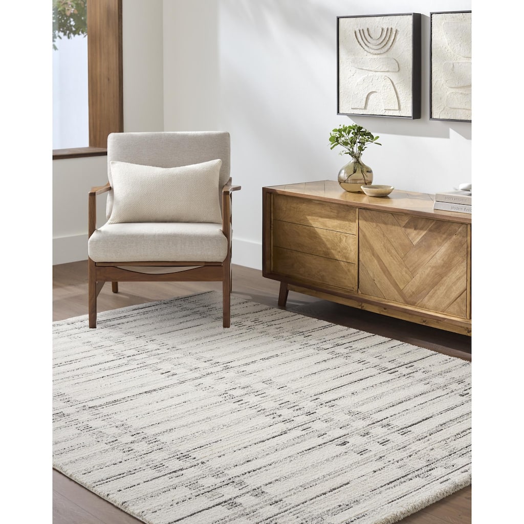 Livabliss Gavic Modern & Contemporary Area Rug
