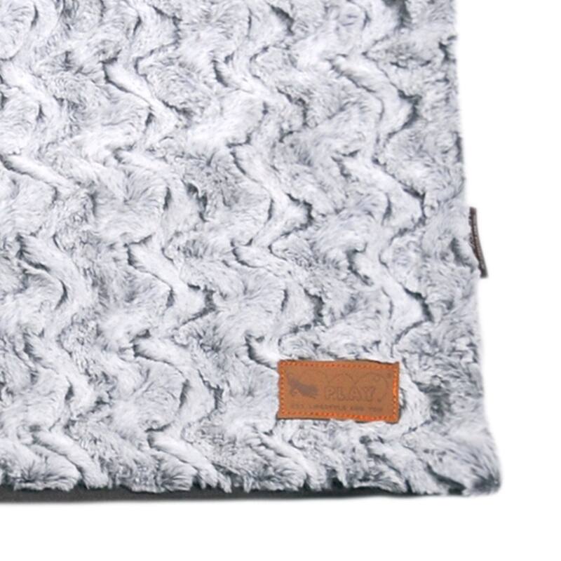 Luxe Throw 54 x 47" Snuggle Pet Blanket, Husky Gray