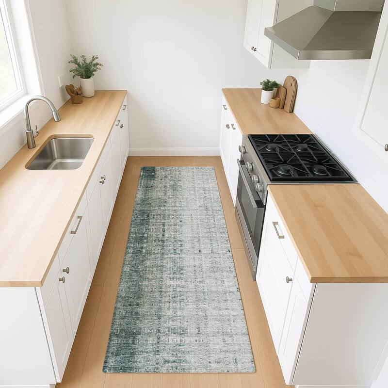 Machine Washable Indoor/ Outdoor Contemporary Ombre Chantille Rug