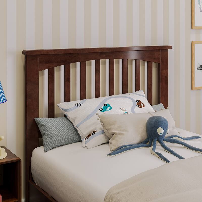 Everett Platform Bed with Panel Footboard and Twin Trundle