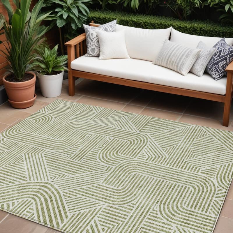 HomeRoots Abstract Transitional Rectangle Outdoor Rug - 8' X 10'