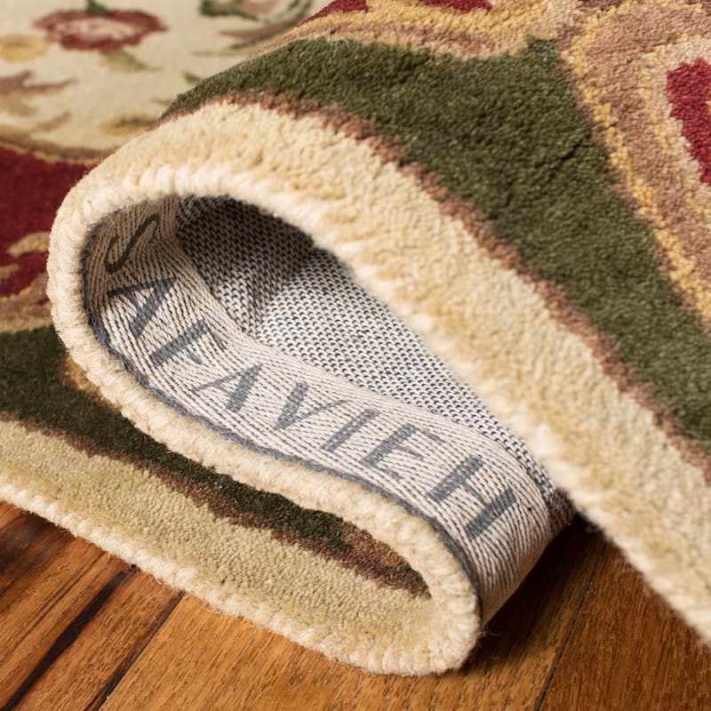 SAFAVIEH Handmade Classic Selvaggia Traditional Oriental Wool Rug
