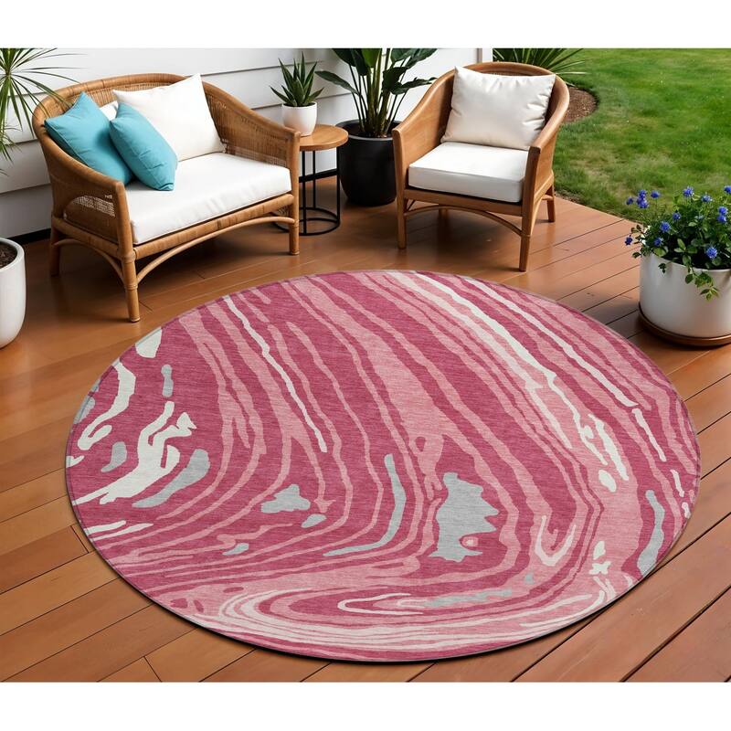HomeRoots Abstract Transitional Rectangle Outdoor Rug - 8' Round