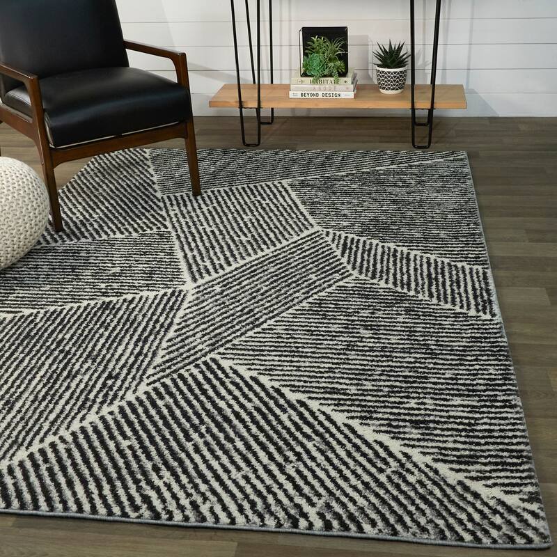 Larsen Modern Varied Stripes Area Rug - 5'3" x 7' - Charcoal Grey