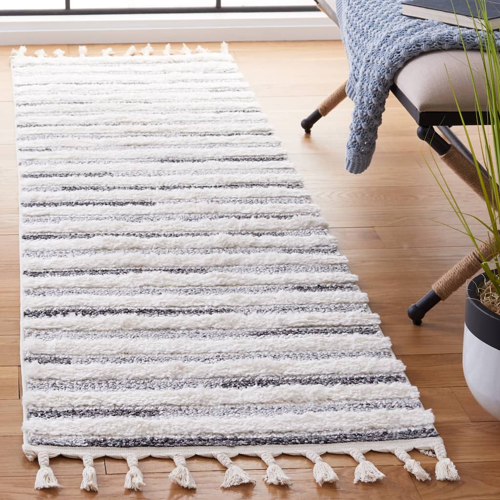 SAFAVIEH, Moroccan Tassel Shag Eathel 2-inch Thick Rug