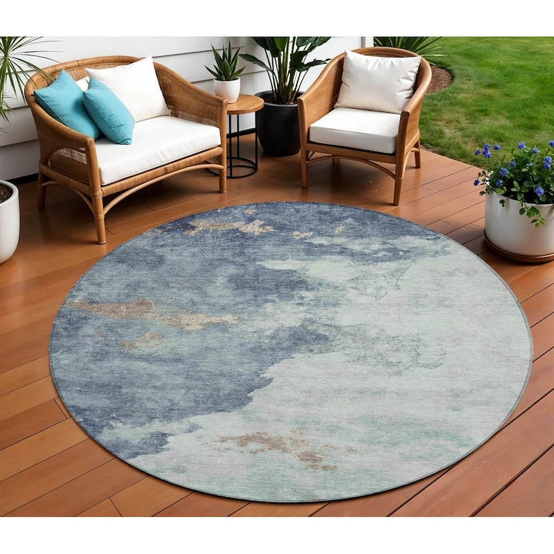 HomeRoots Abstract Transitional Rectangle Outdoor Rug - 8' Round