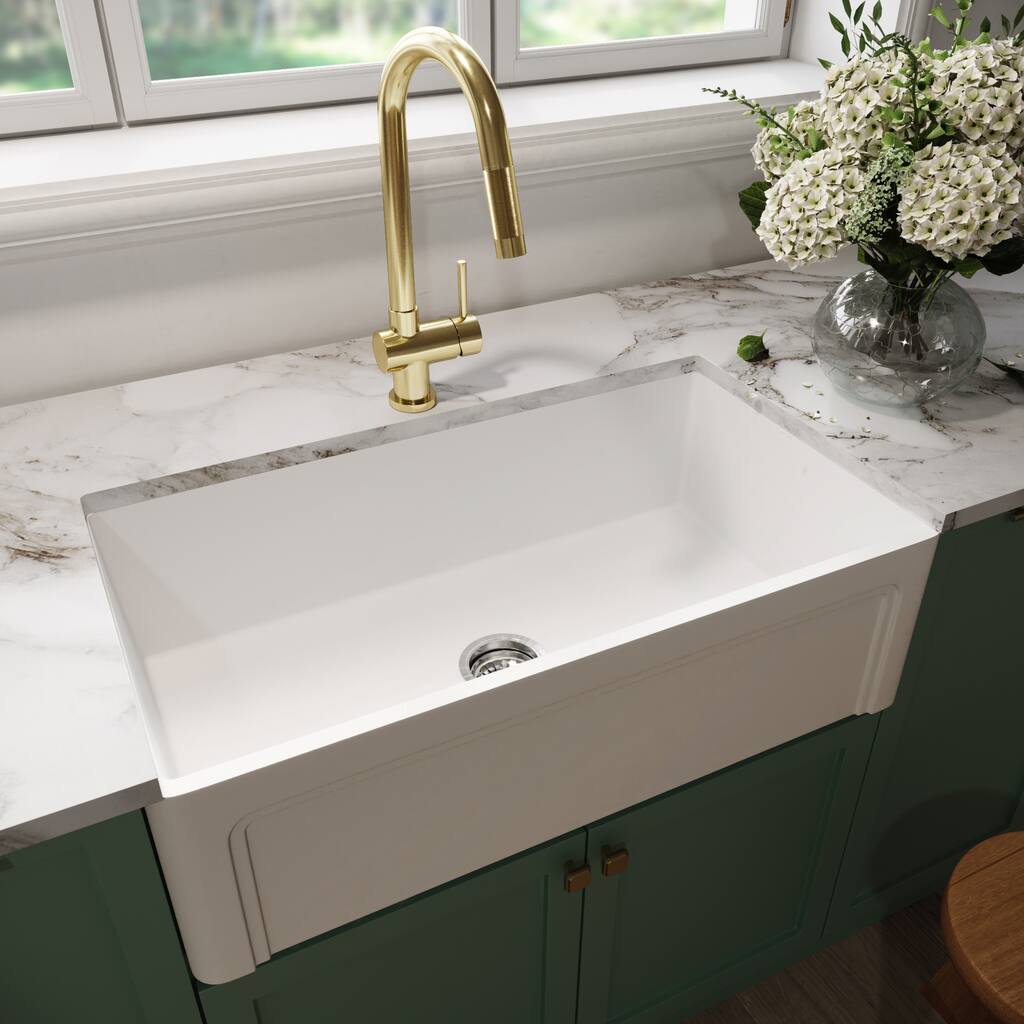 VIGO White 33-inch Casement Front Matte Stone Farmhouse Kitchen Sink