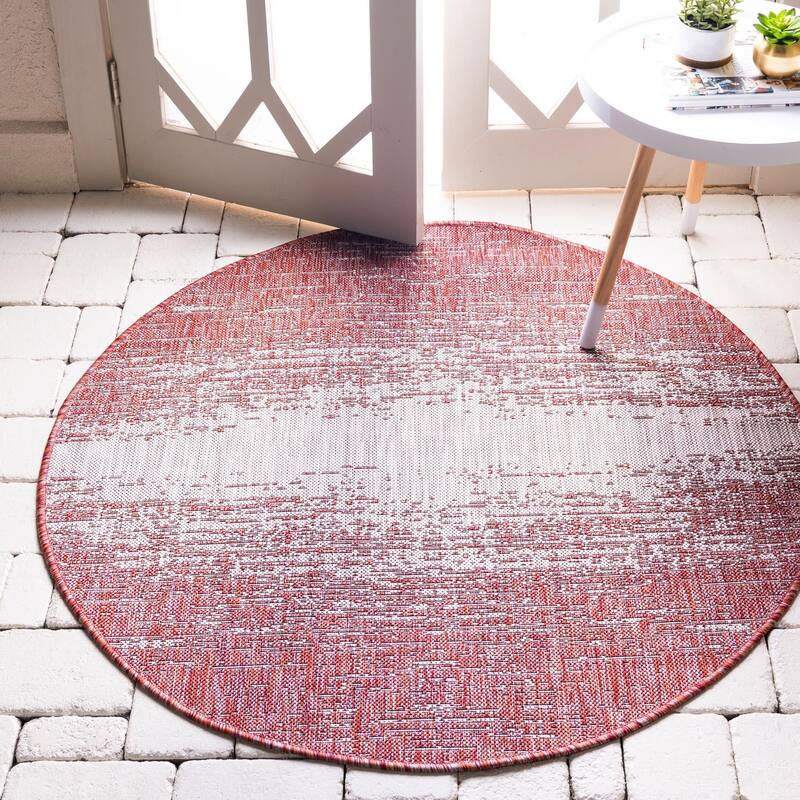 Outdoor Ucul Collection Area Rug - Rust Red - 4' Round