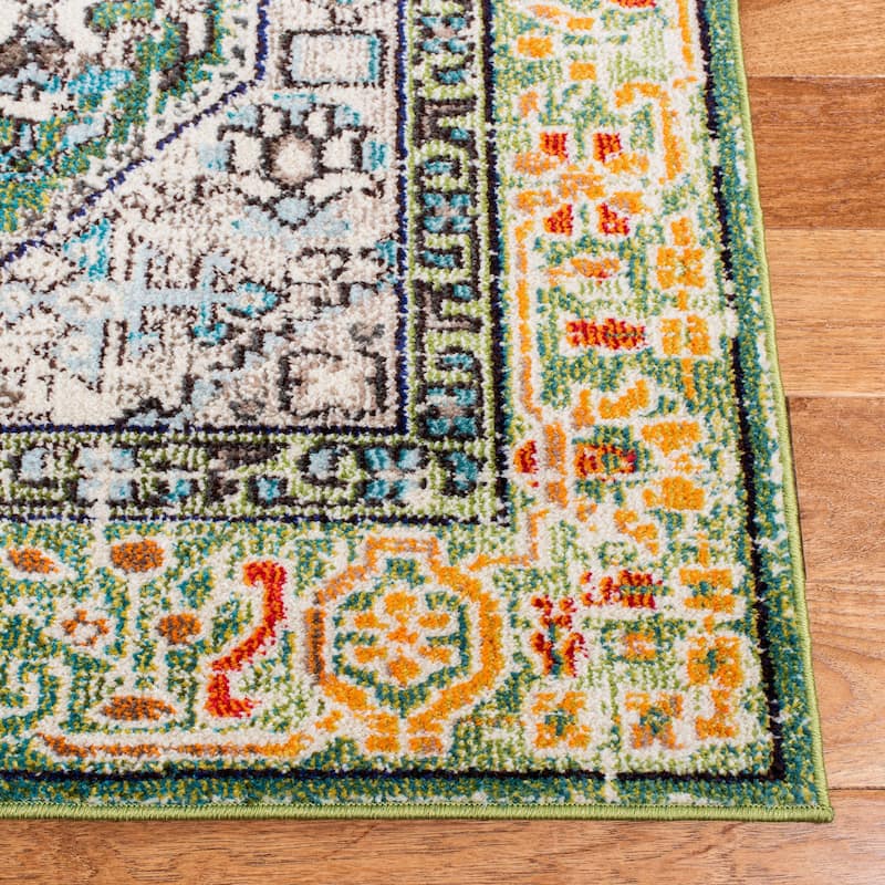 SAFAVIEH Madison Regelinde Oriental Distressed Rug