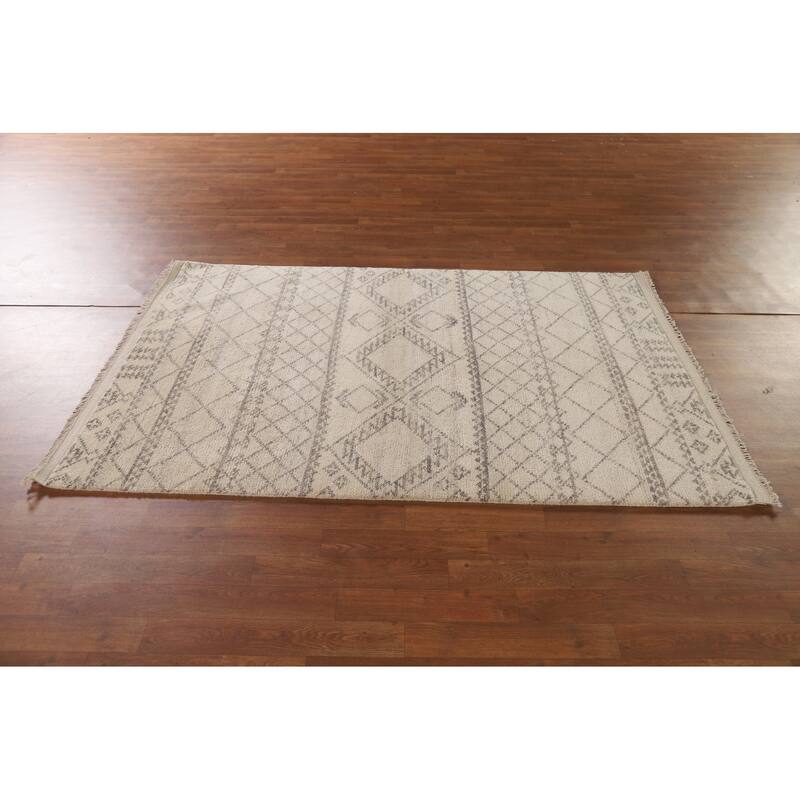 Ivory Geometric Moroccan Indian Area Rug Hand-knotted Wool Carpet - 4'1"x 6'0"