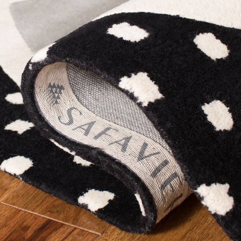 SAFAVIEH Handmade Kids Kadijah Wool Rug