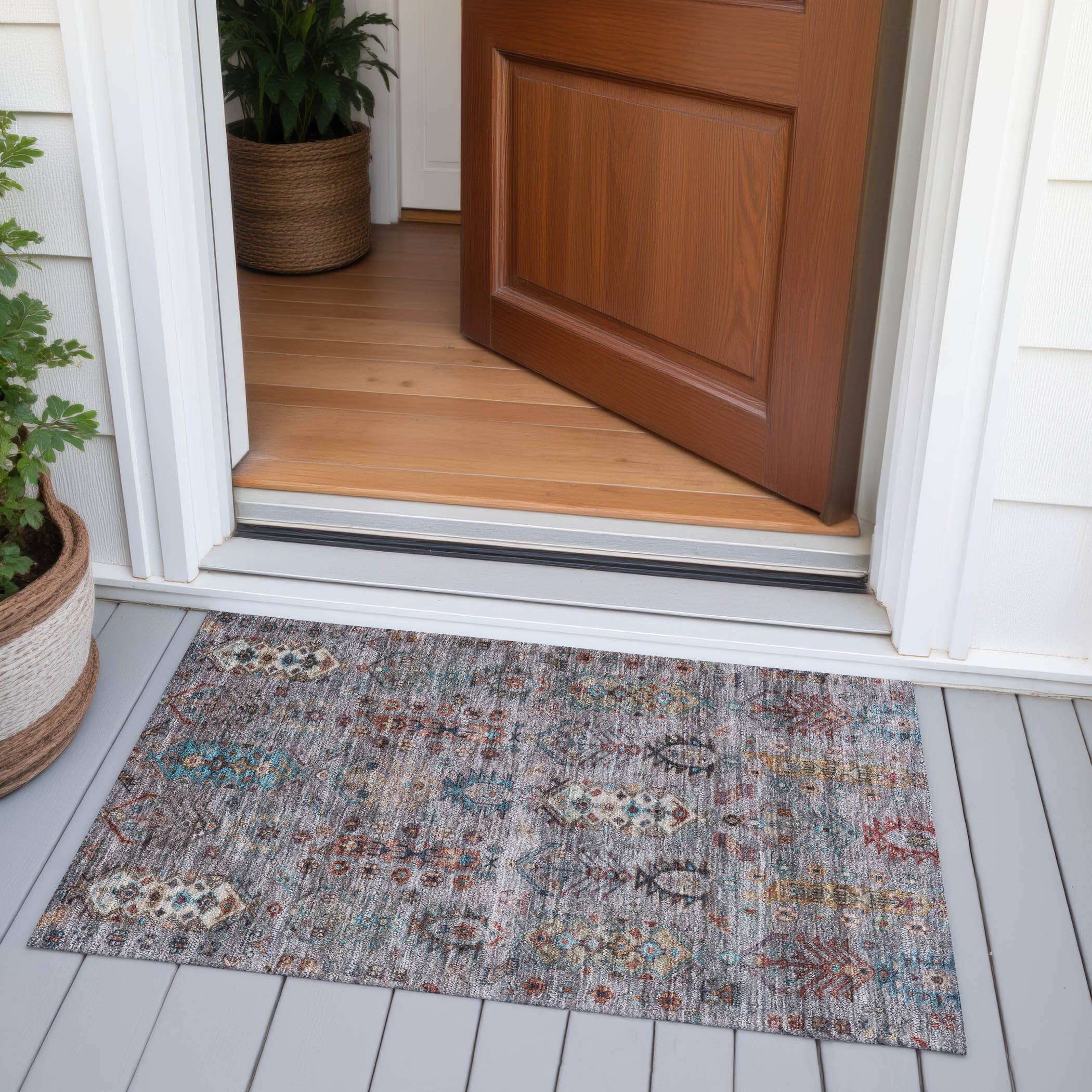 Machine Washable Indoor/Outdoor Traditional Global Chantille Rug