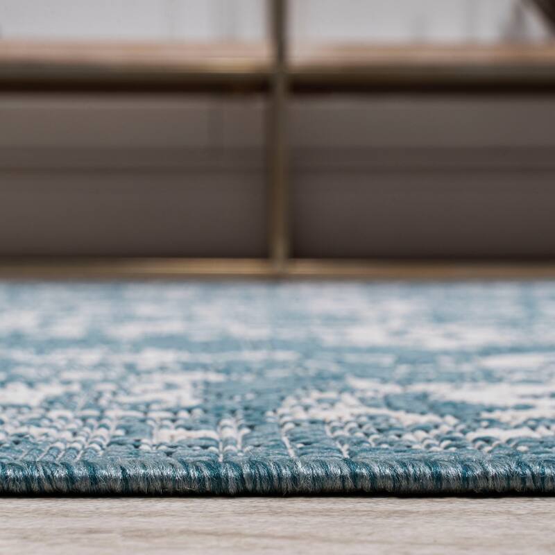 JONATHAN Y Tuscany Filigree Indoor/Outdoor Area Rug