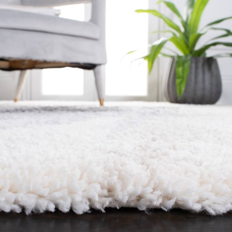 SAFAVIEH Fontana Shag Yaeko Modern Abstract 2-inch Thick Rug - Grey/Ivory - 5' 3" x 7' 6"