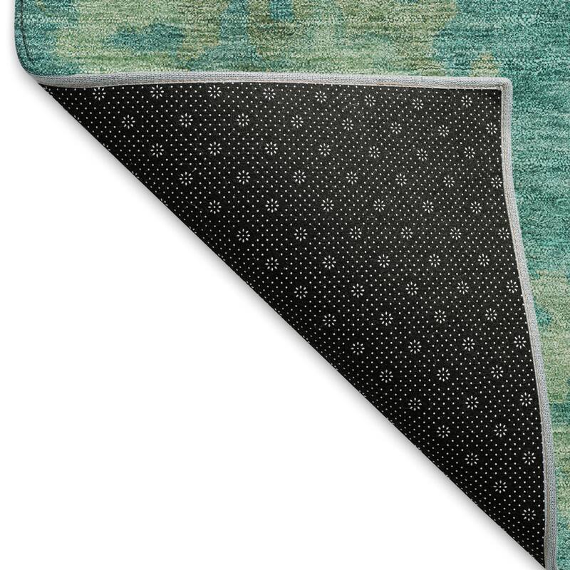 Machine Washable Indoor/ Outdoor Casual Traditional Chantille Rug