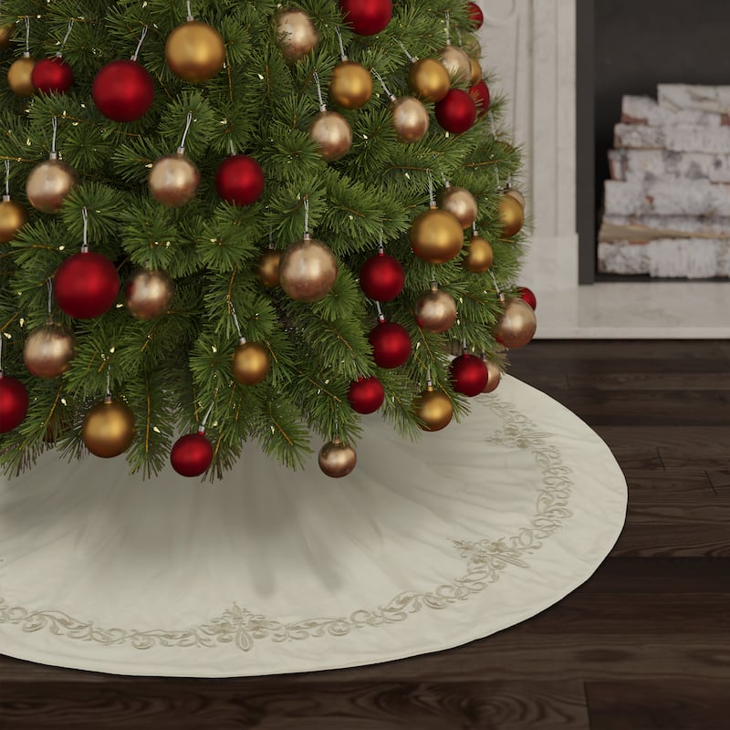 J. Queen New York Noelle Christmas Tree Skirt - White
