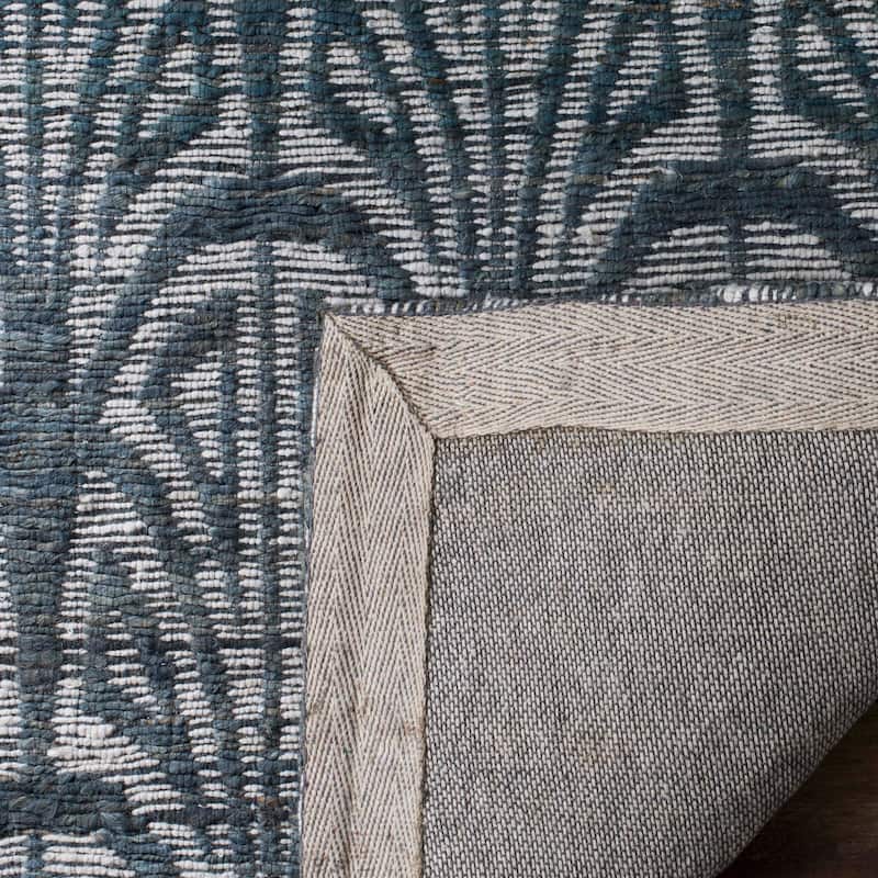SAFAVIEH Handmade Cape Cod Sangeeta Coastal Jute Rug