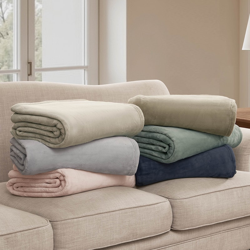 Hunter Coco Flannel Throw Blanket