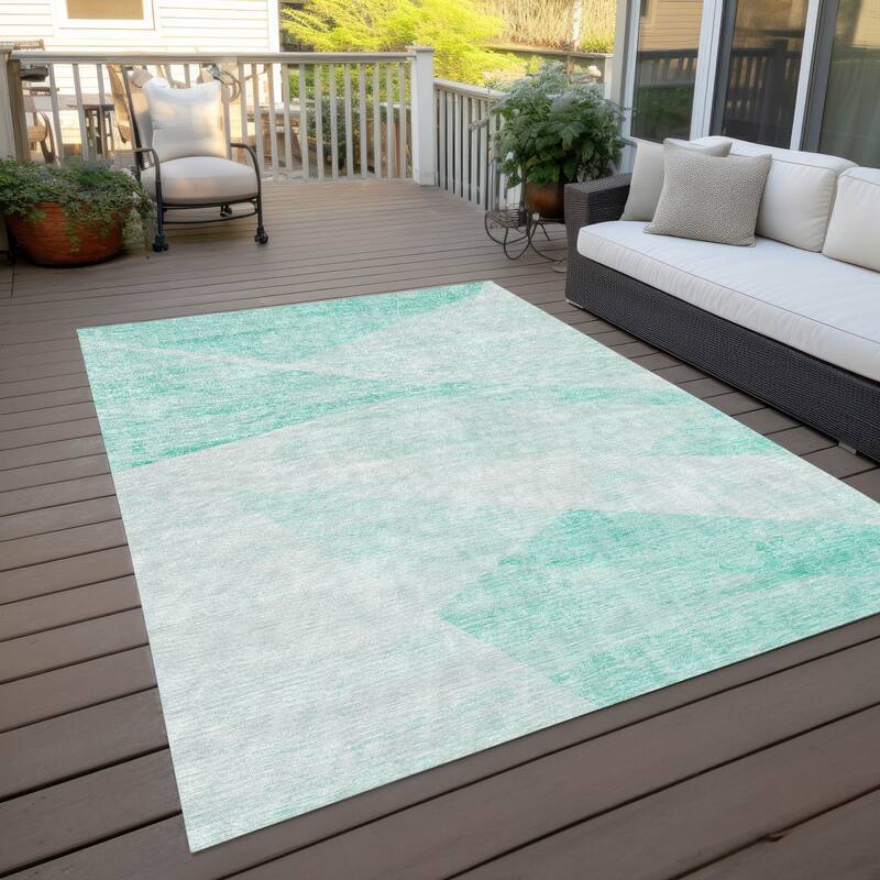 Machine Washable Indoor/ Outdoor Chantille Contemporary Geo Rug