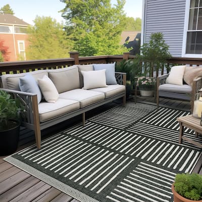 World Rug Gallery Contemporary Stripe Weather Resistant Reversible Indoor/Outdoor Area Rug