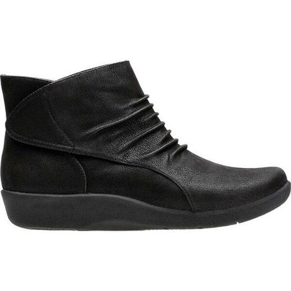 clarks sillian sway bootie