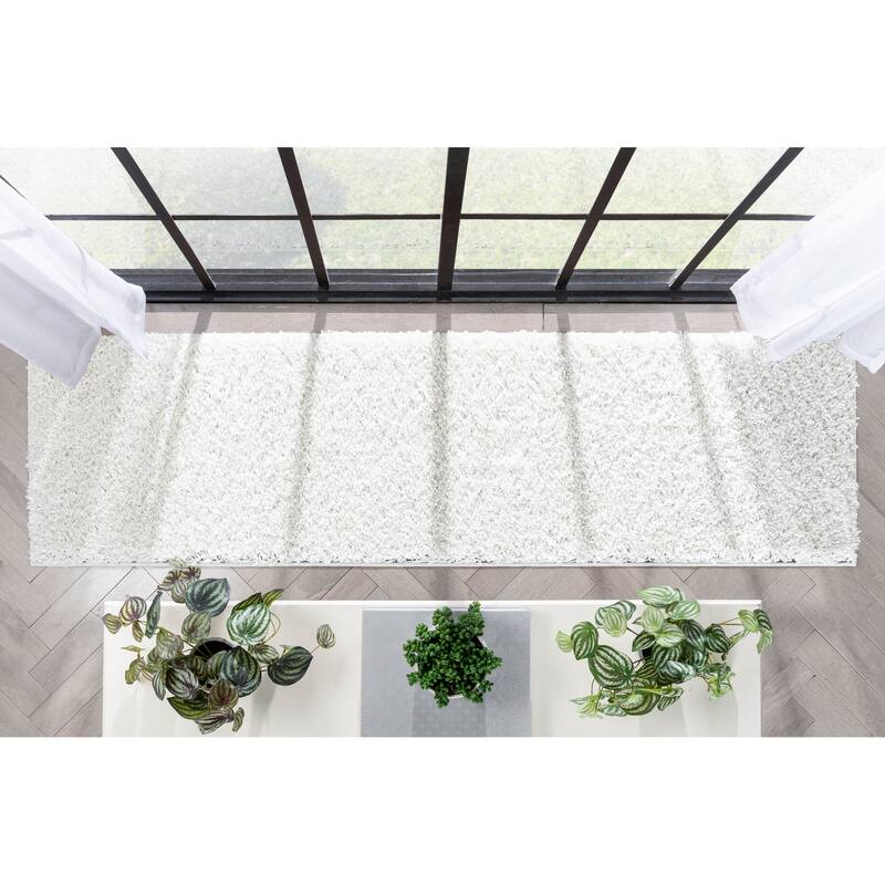 Well Woven Elle Basics Emerson Plain Shag Area Rug