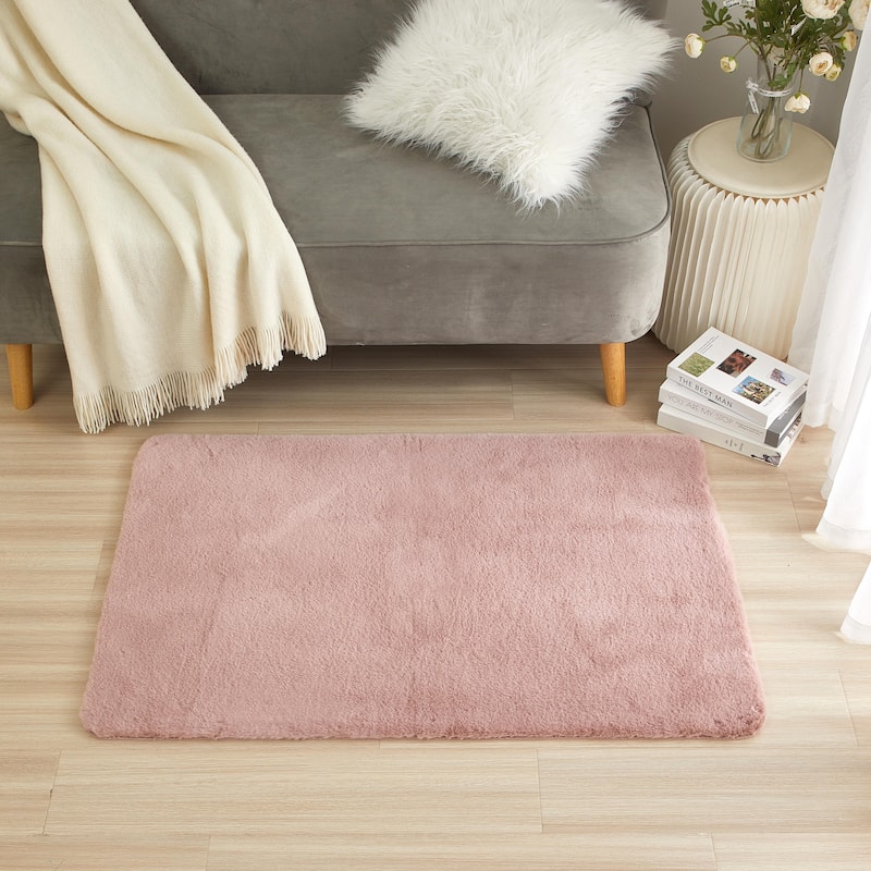 Nanshing Moira Solid Color Soft Shag Accent Rug - 30" x 46"
