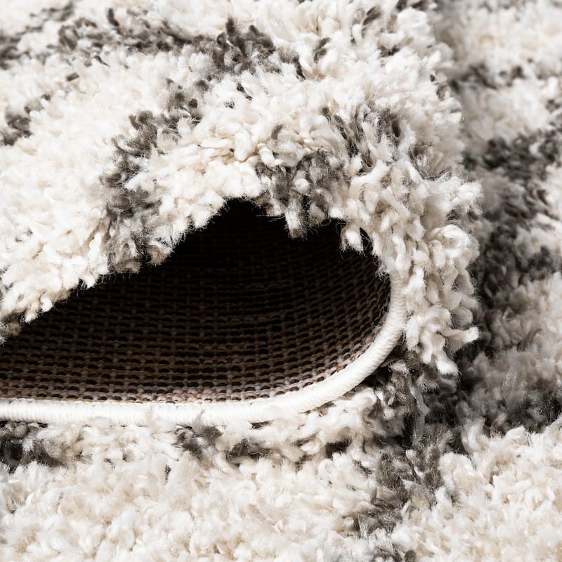 JONATHAN Y Tela Moroccan Diamond Shag Area Rug