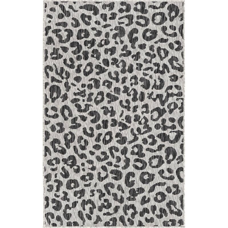 Outdoor Gallery Collection Area Rug
