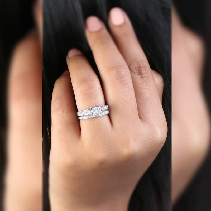 1/4ct TDW Diamond Cluster Bridal Set in Silver for Women