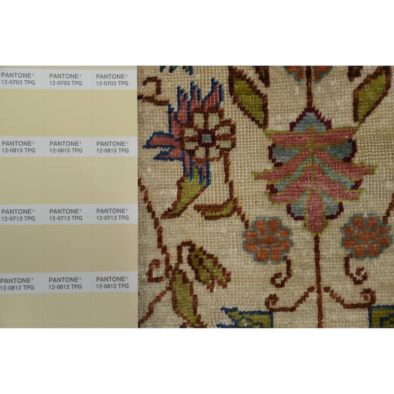 Hand Knotted Traditional Silk Beige Floral Area Rug - 5' 1'' X 3' 1''