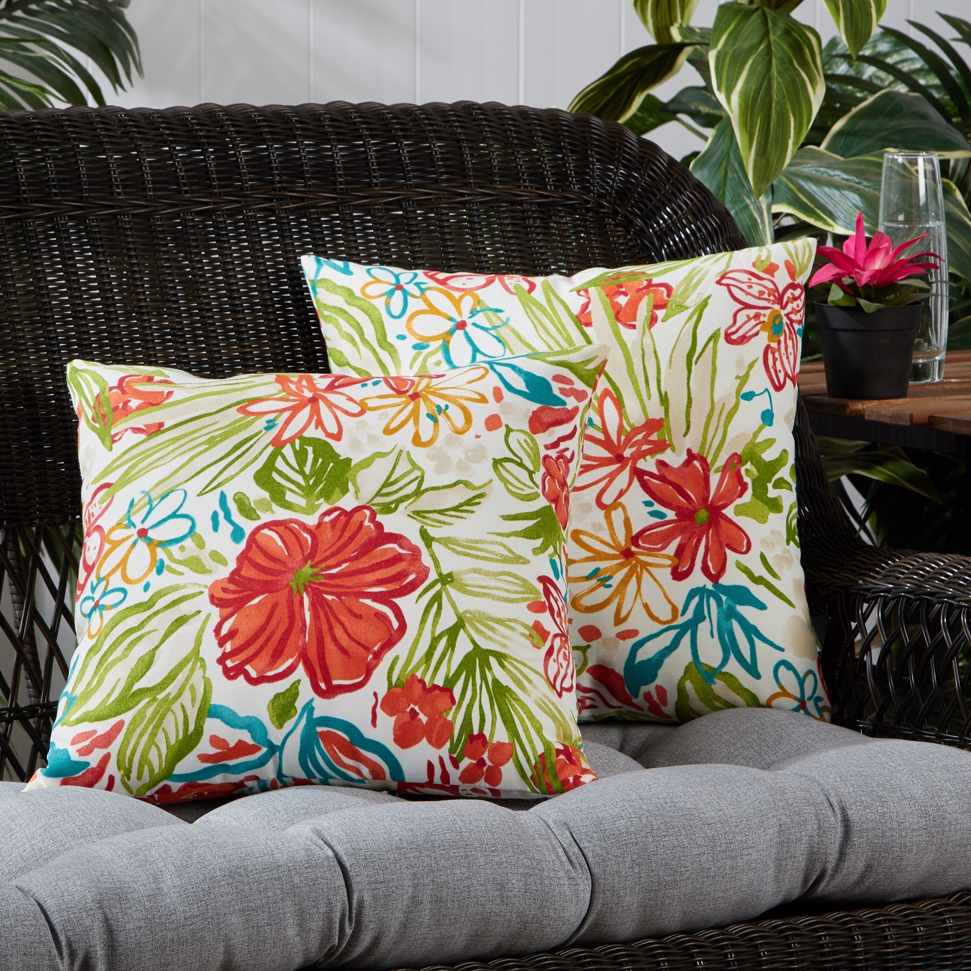 Breeze Floral Outdoor 17-inch Square Accent Pillow (Set of 2)