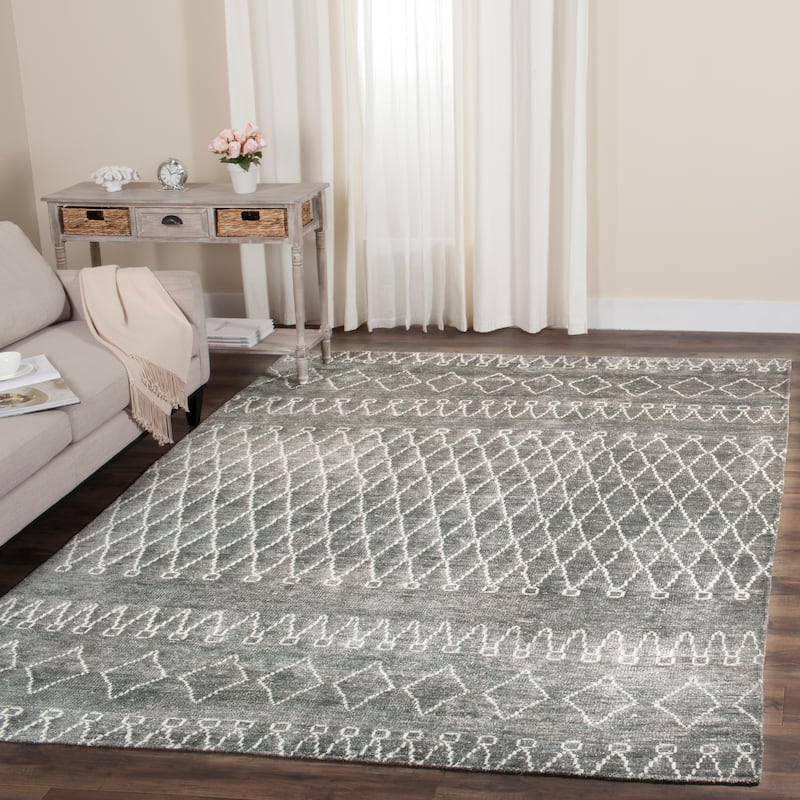 SAFAVIEH Hand-knotted Stone Wash Mirzeta Modern Wool Rug - 9' x 12' - Grey/Beige