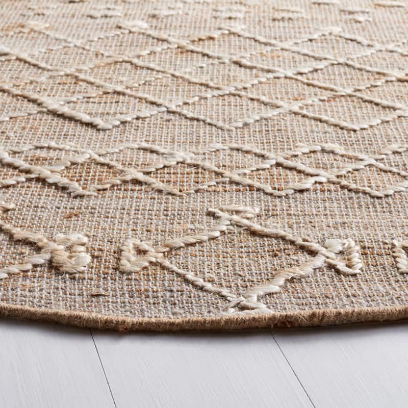 SAFAVIEH Handmade Natural Fiber Sneh-Lata Boho Jute Fringe Rug