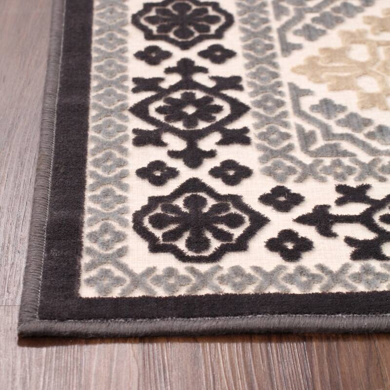Superior Floral Medallion Sculpted High-Low Pile Polyester Area Rug